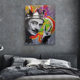 Chaplin Art Leinwand in einem Schlafzimmer im Banksy Stil