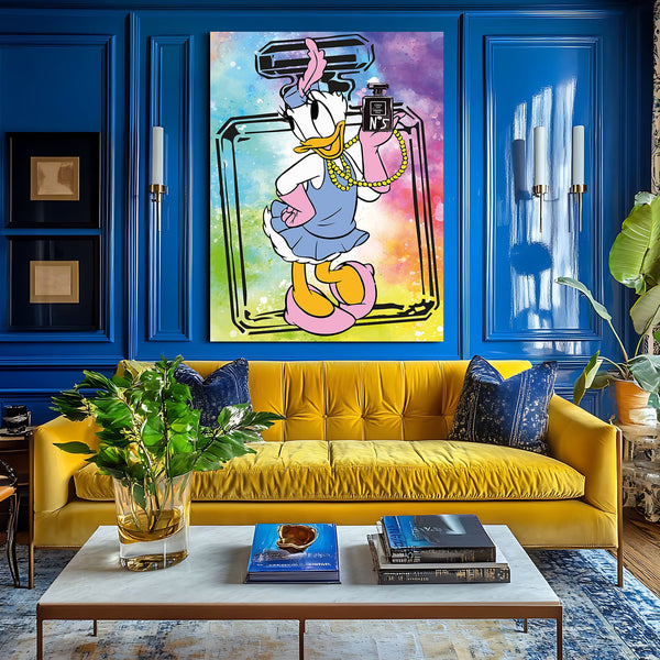 Daisy Duck mit Coco Chanel Parfüm 