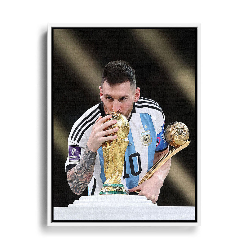 Weltfußballer Lionel Messi mit Pokal