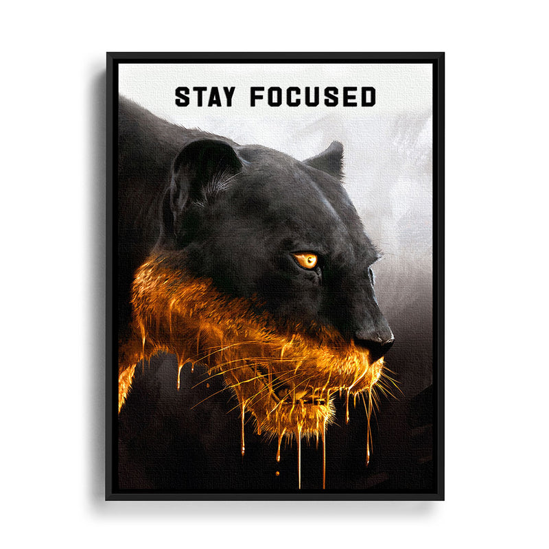 Leinwandbild mit schwarzem Rahmen schwarzer Panther der seine Beute jagt