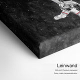 Space Planet – Leinwand-Qualitätsdetail mit 300 g/m² Premium-Leinwand und feiner matter Leinwandstruktur