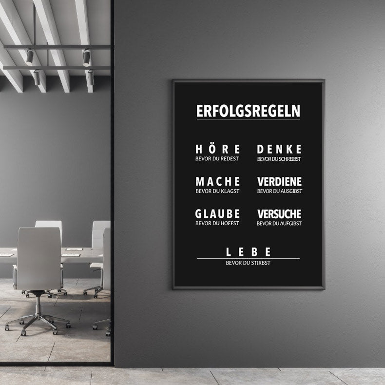 Erfolgsregeln auf Leinwand aufgeschrieben um ein erfolgreiches Leben zu führen