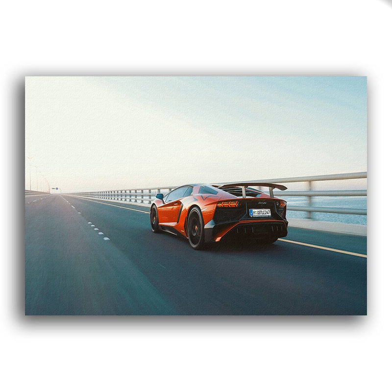 Lamborghini Aventador mit Heckspoiler auf Autobahn