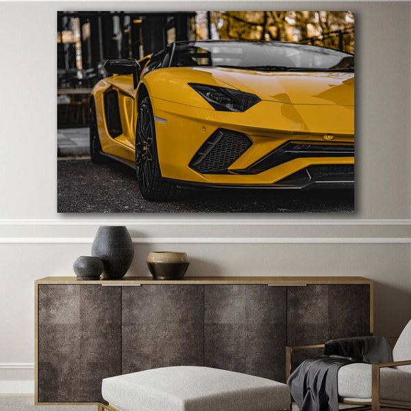Vorderansicht von einem gelben Lamborghini Aventador  
